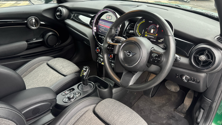 MINI Hatchback 135kW Cooper S Level 2 33kWh 3dr Auto Electric Hatchback